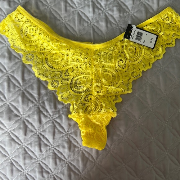 frederick-s-of-hollywood-intimates-sleepwear-brand-new-yellow